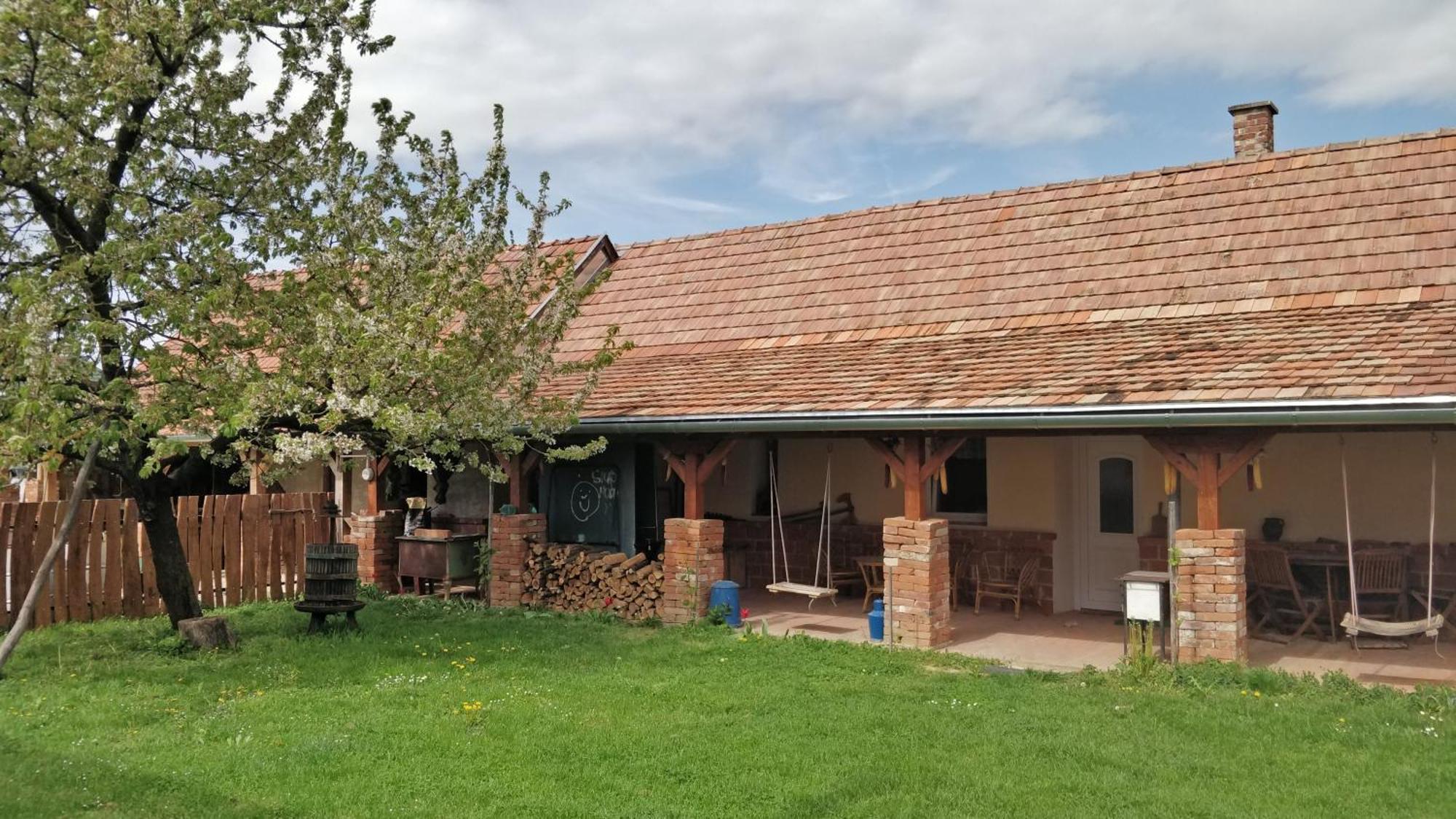 Oereghaz Vendeghaz Daire Lakhegy Dış mekan fotoğraf